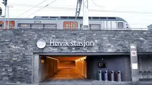 Høvik tågstation, Bærum