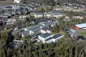 Kolsås läger, kaserner